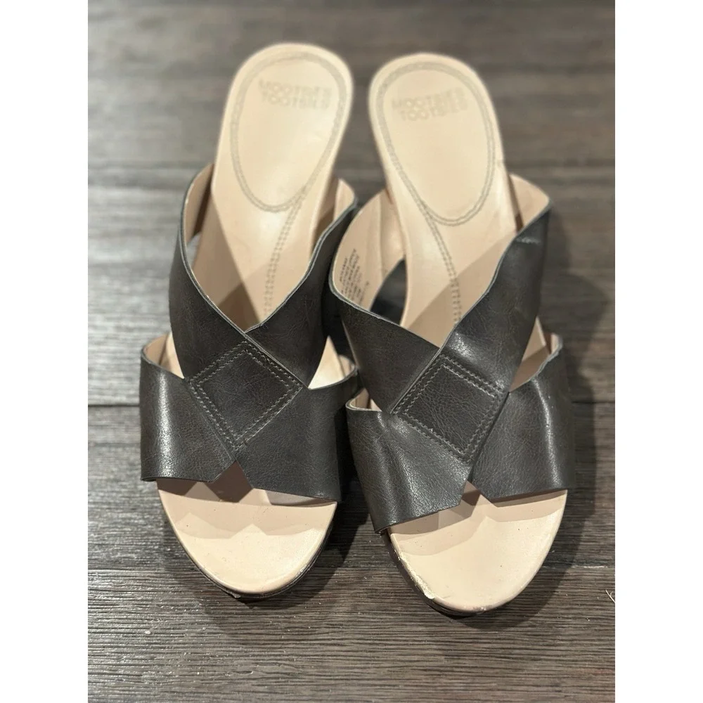 Mootsies Tootsies sz 10 Brown faux leather heel sandals Moxanak‎ GUC
